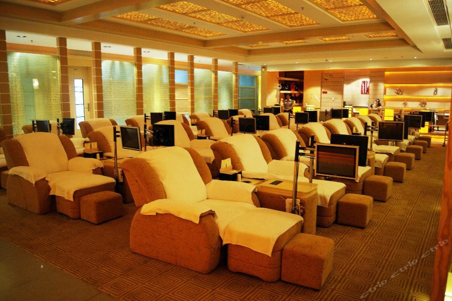 Foshan Royal Prince Hotel Шуньдэ Экстерьер фото